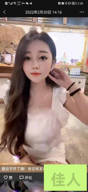 131501f1aj7ipy83za1b7c.jpg