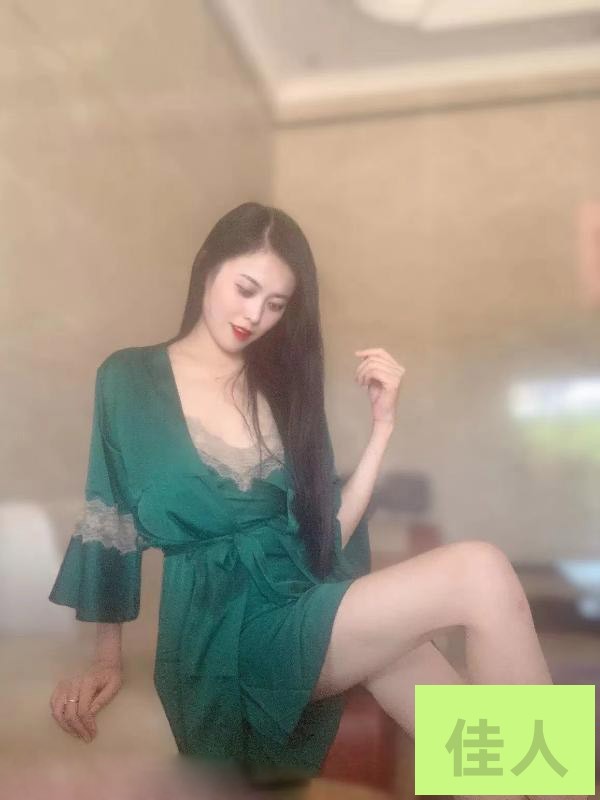 004001dg8dgw8qwr9tbaqp.jpg