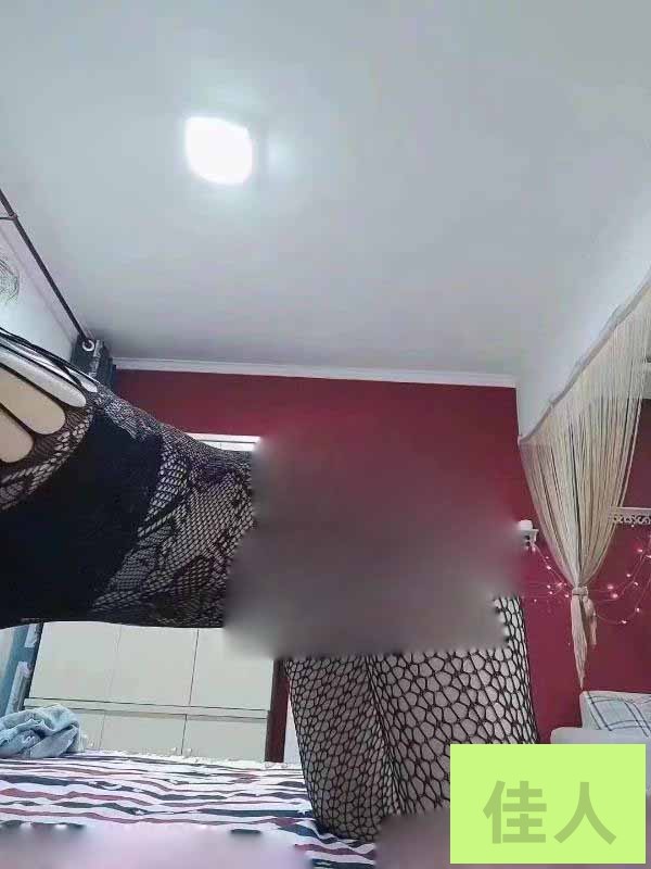 215502sllcpe3ly8zl0uud.jpg
