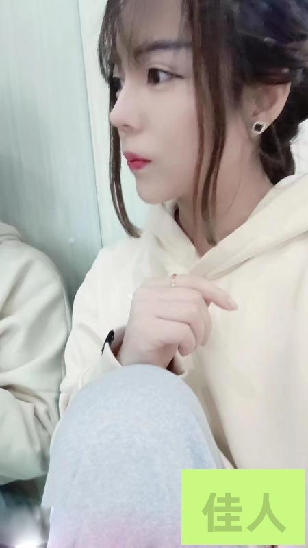 085902p9i997zv70xwfxq0.jpg