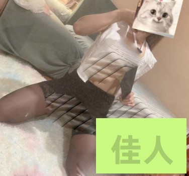 175902b4ebbpuu4v7hz4uh.jpg