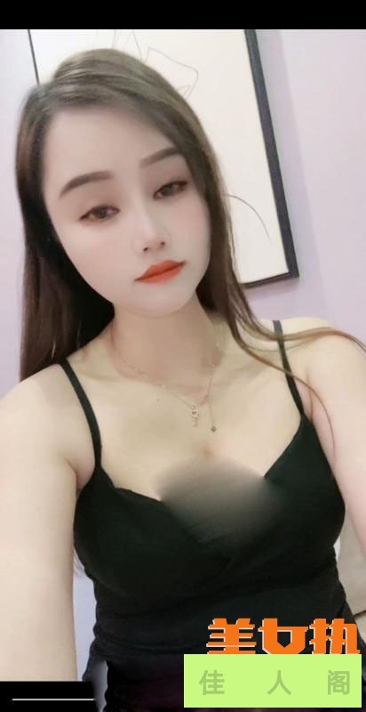 215001d87x4s7q5q08tuns.jpg