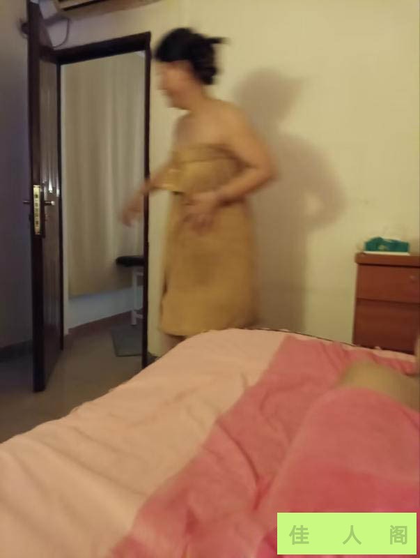 025503yvo1f8a4b47znaf7.jpg