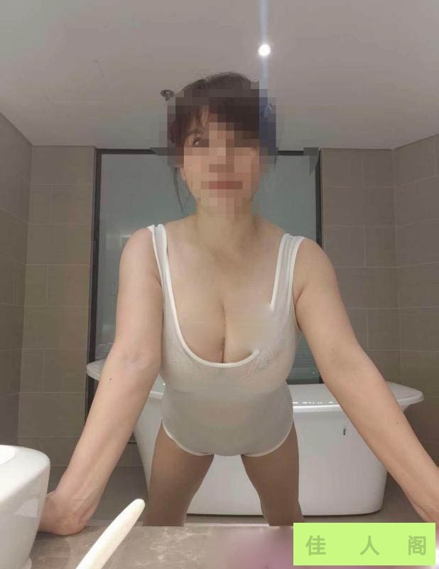 083003aeoeyosepf8zkj3s.jpg